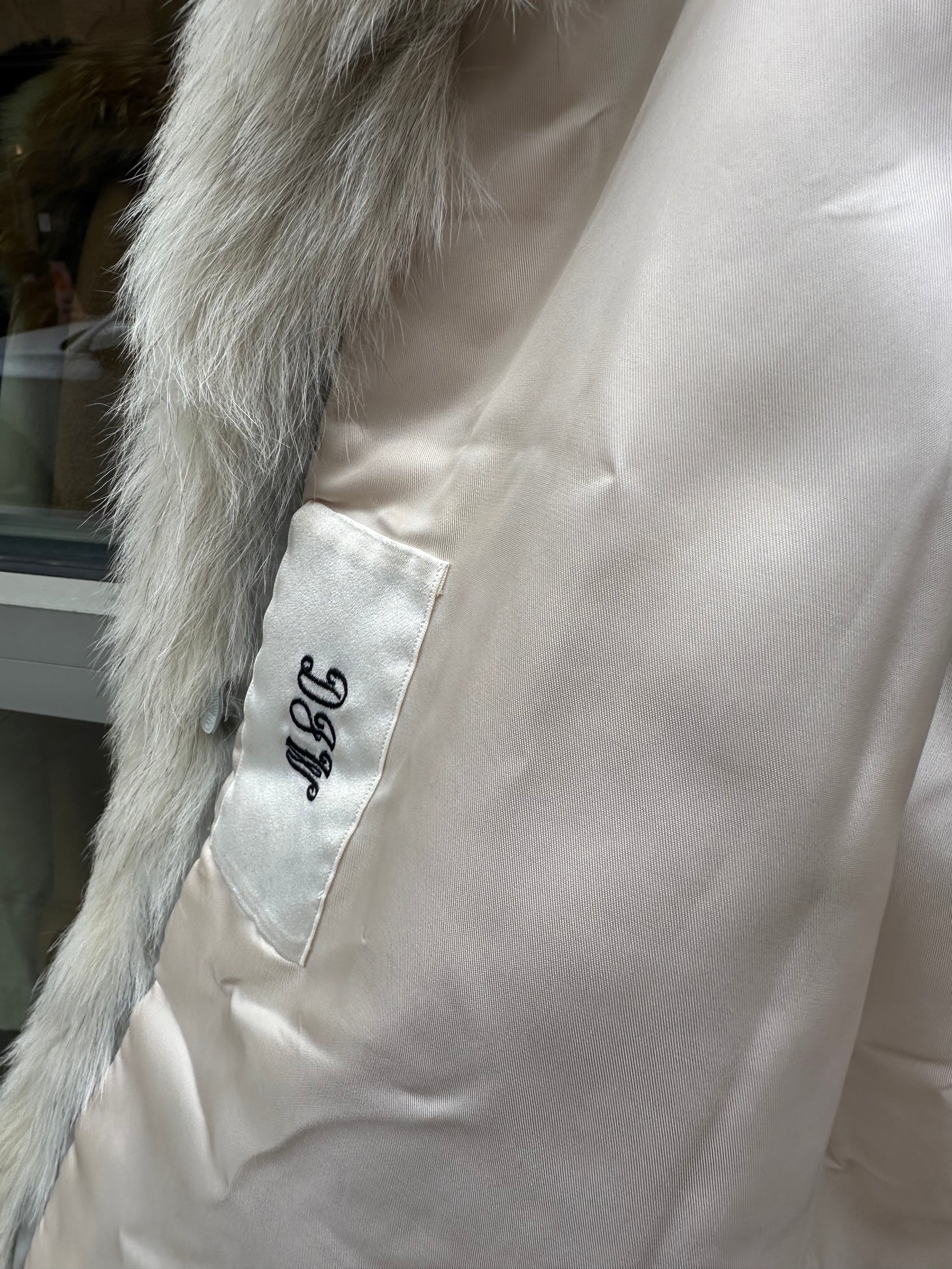 Vintage Saga Fox Blue Fox