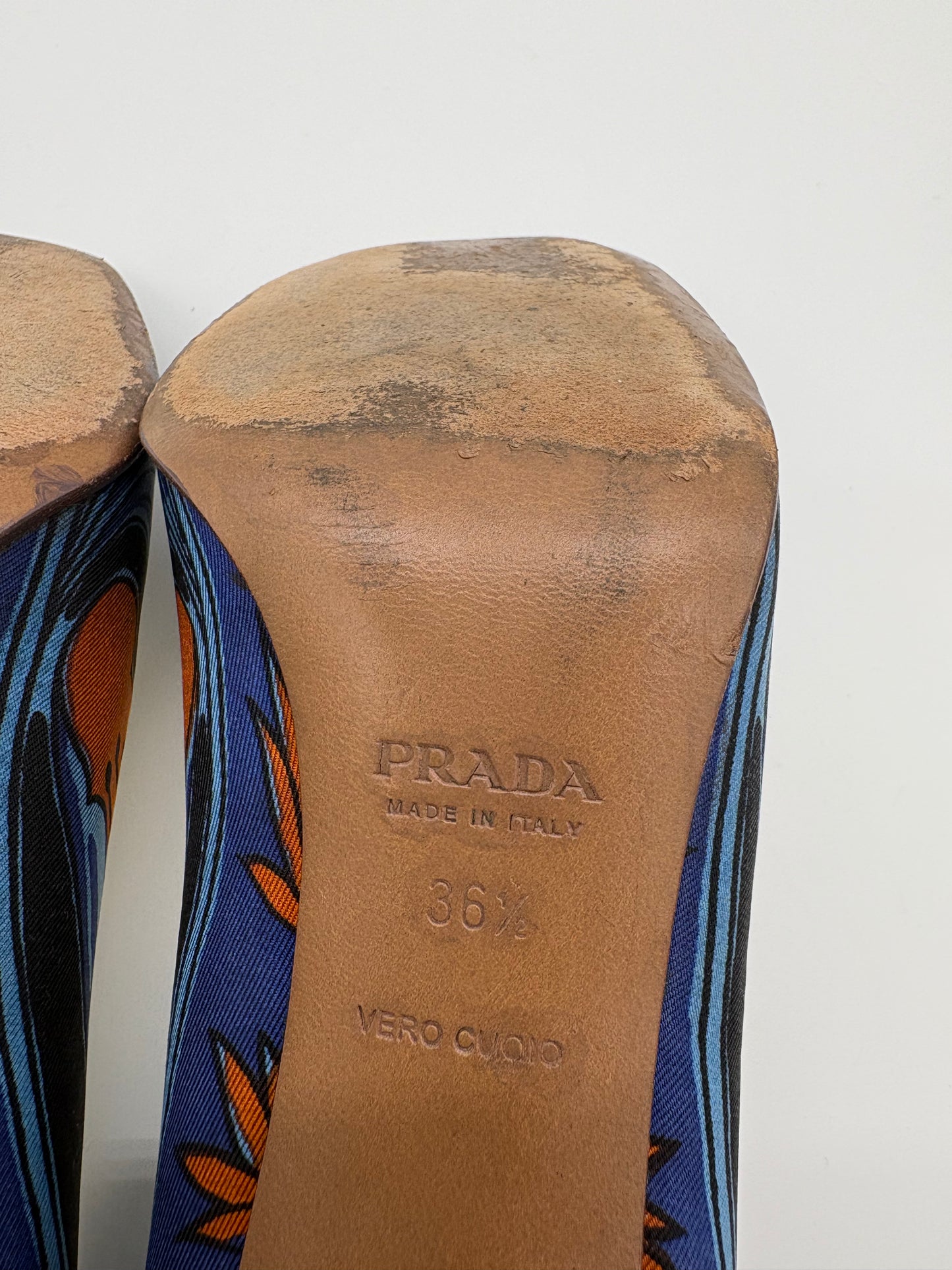 Vintage Prada Flower Leaf Print Pumps