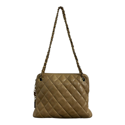 Vintage Chanel Beige Quilted Lambskin shoulder bag with Gold Hardware