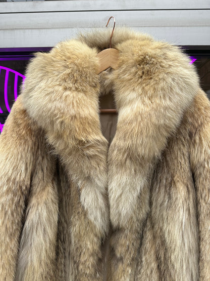 Coyote full length fur full length
