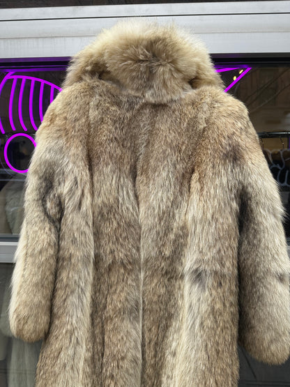 Coyote full length fur full length