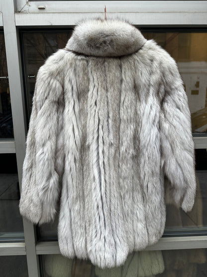 Midlength Arctic Fox