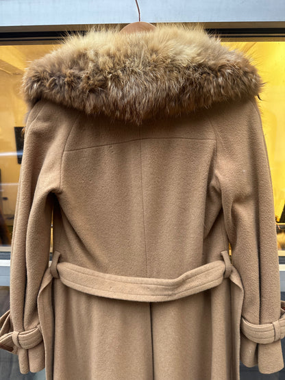 Wool coat with golden fox fur collar