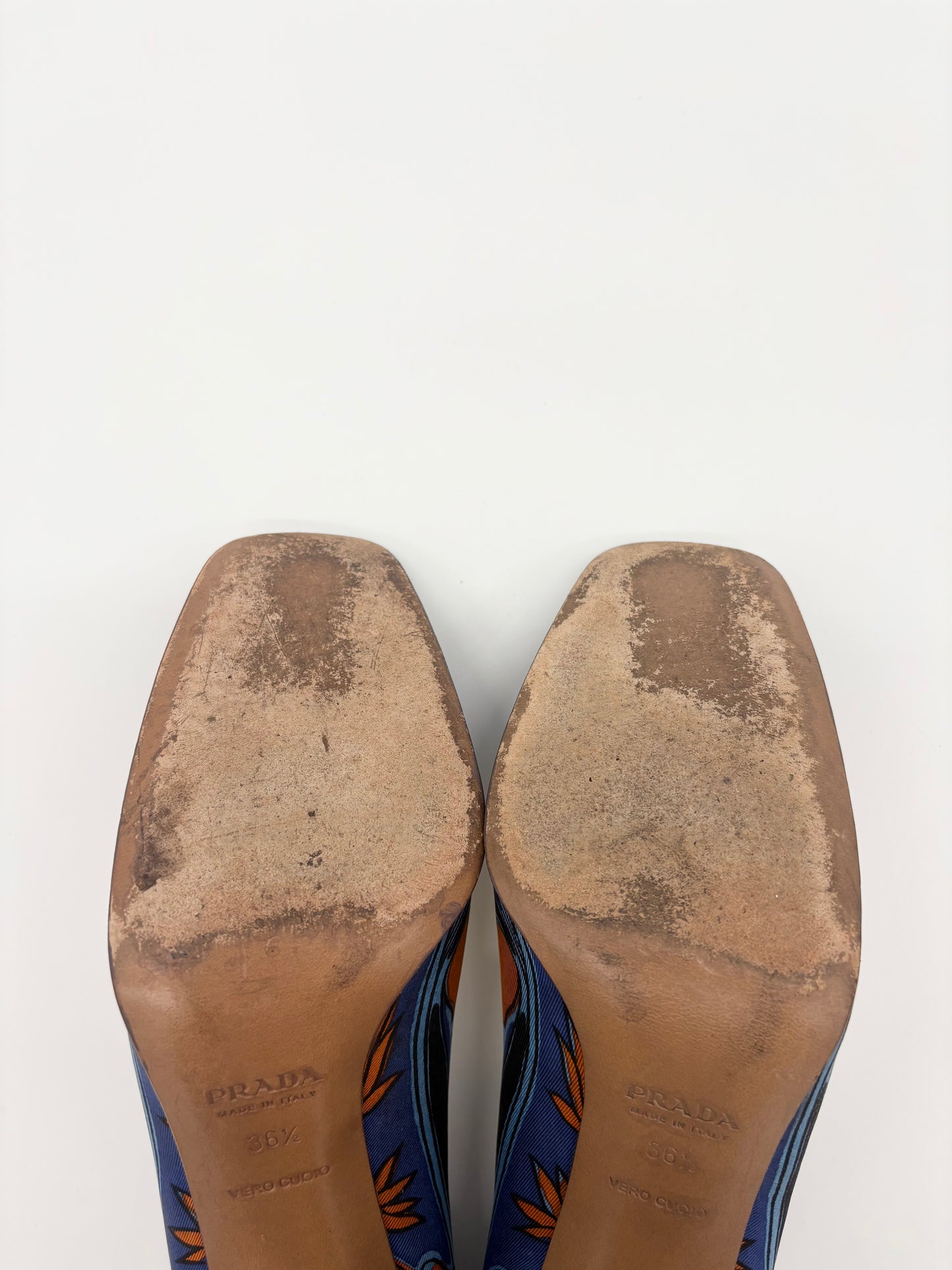Vintage Prada Flower Leaf Print Pumps
