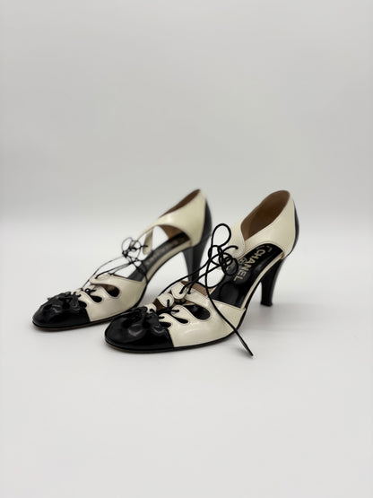 Vintage Chanel Two Tone Black And White Lace Up Spectator Pumps