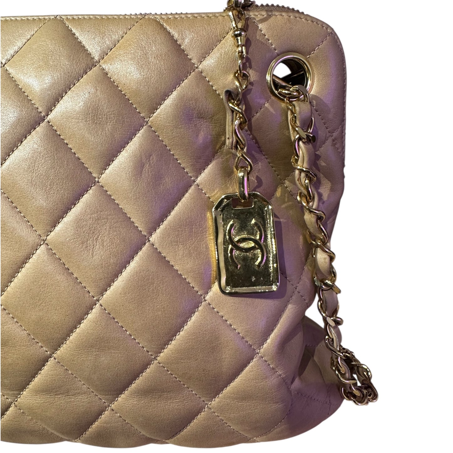 Vintage Chanel Beige Quilted Lambskin shoulder bag with Gold Hardware