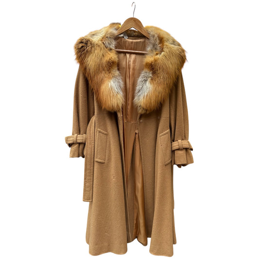 Wool coat with golden fox fur collar